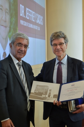 SDG Advocate Jeffrey Sachs receives ADA Honorary Degree